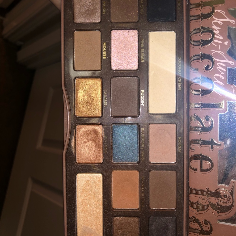 Too Faced Chocolate Bar